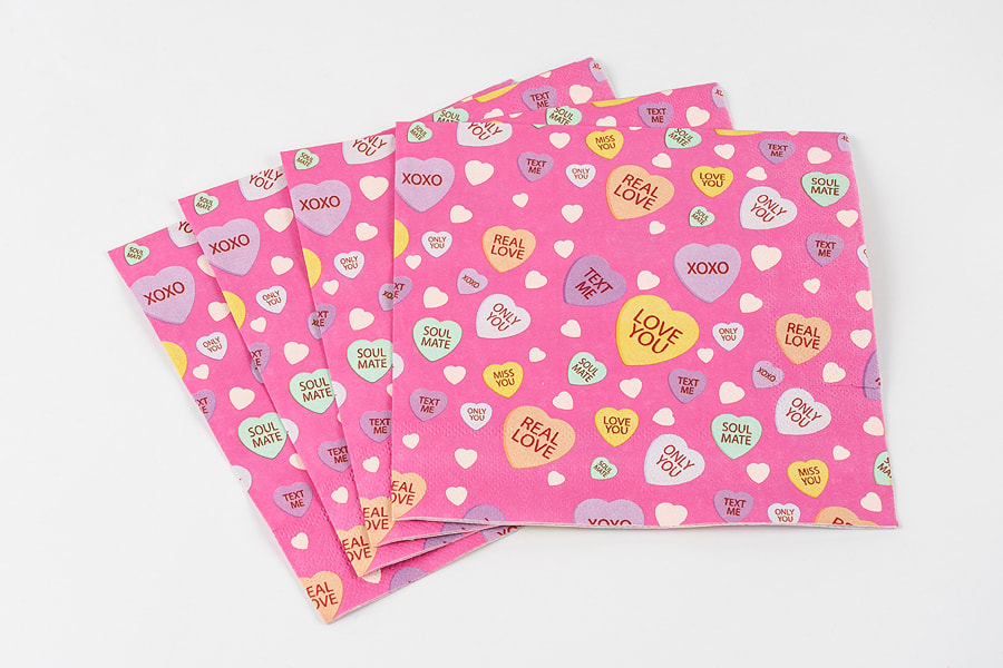 Servilleta romántica con temática de corazón Servilleta romántica con temática de corazón
